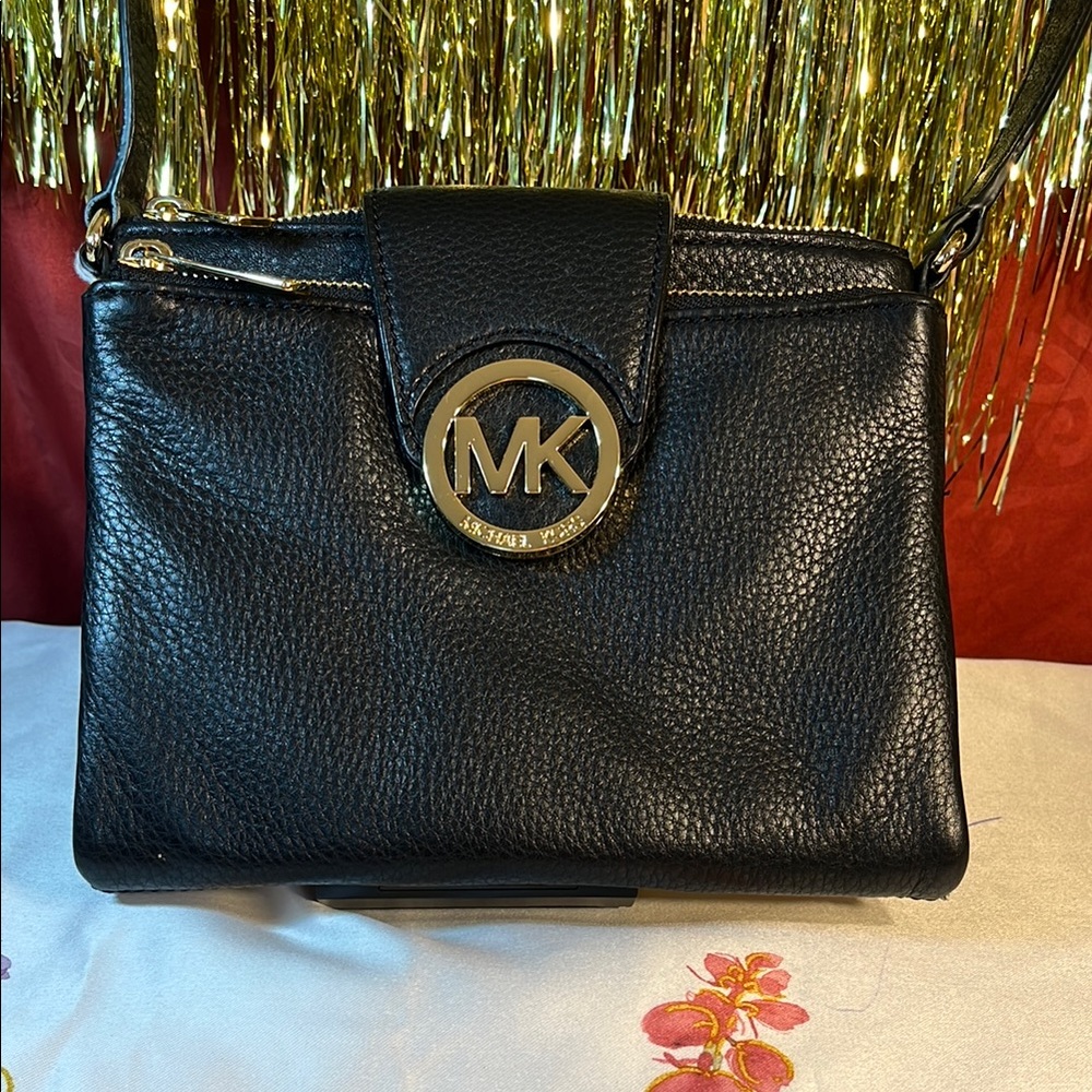 EUC-Michael Kors Black and Gold Crossbody Bag with Pebbled Leather